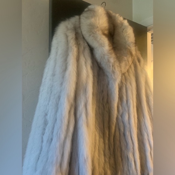 Saga Furs Blue Fox Fur Coat - Picture 9 of 11
